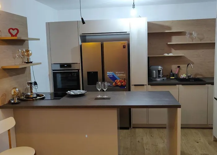 Beautiful With Parking, Brilliant Location * וינה